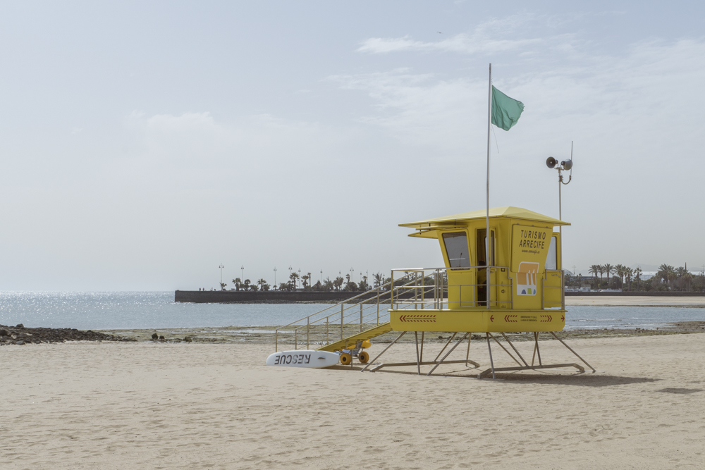 Un poste de secours de la plage du Reducto à Arrecife.